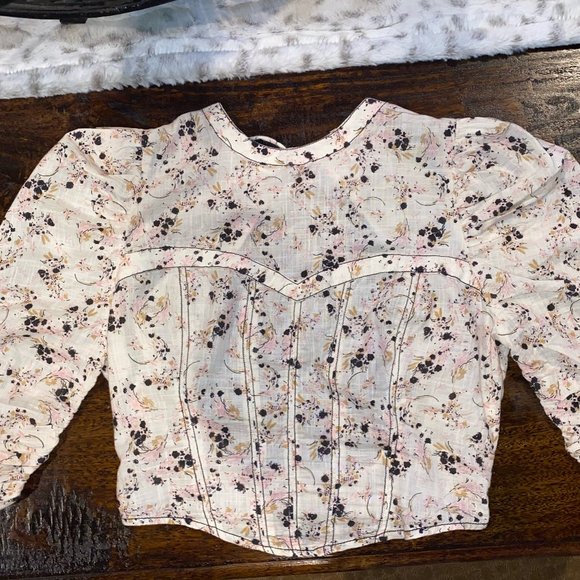 Crop Blouse - Picture 1 of 5